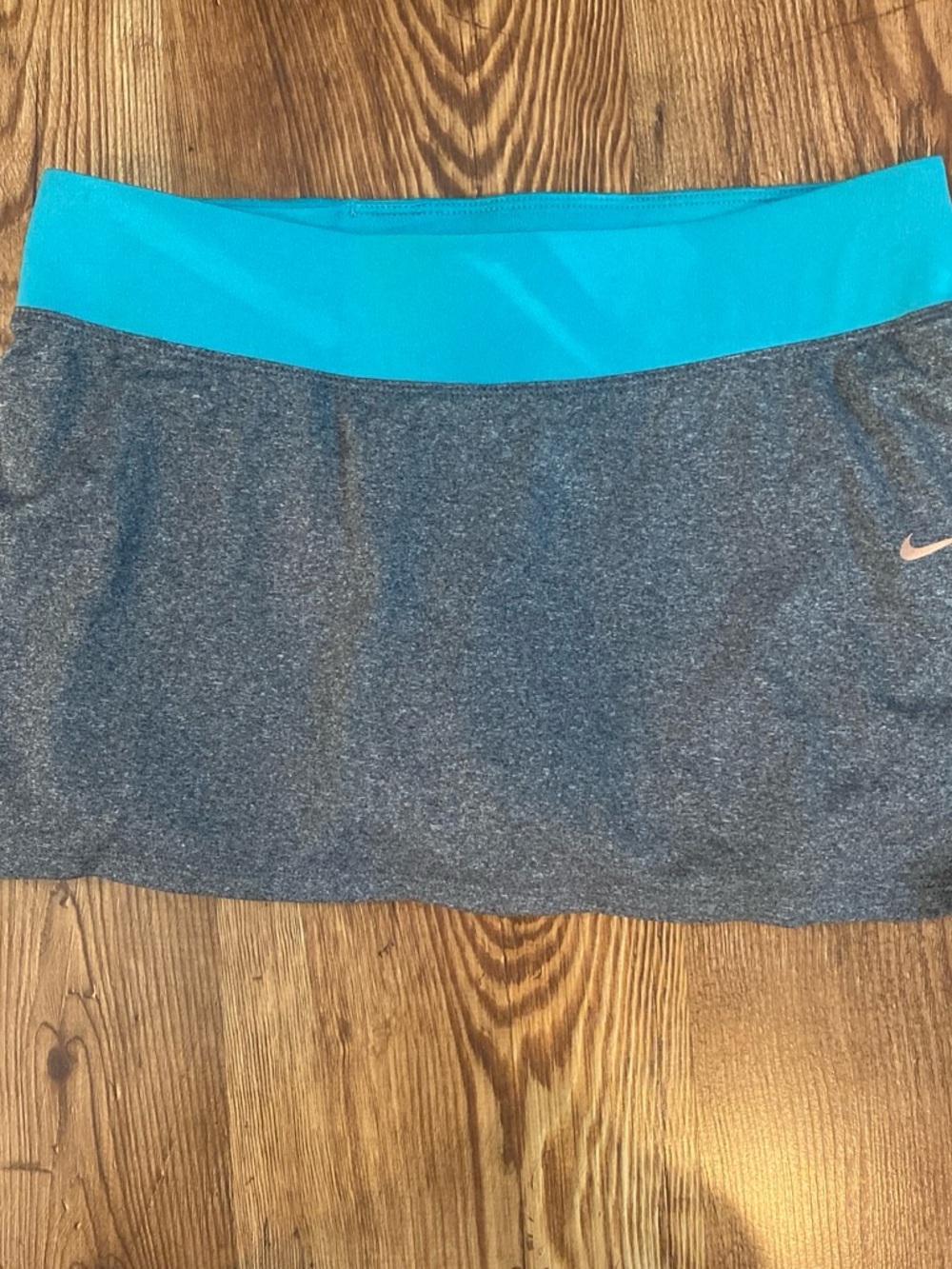 Nike Women's Heathered Gray Skort with Bright Teal Waistband